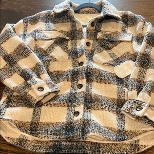 Altars state oversized shacket NWT Size small